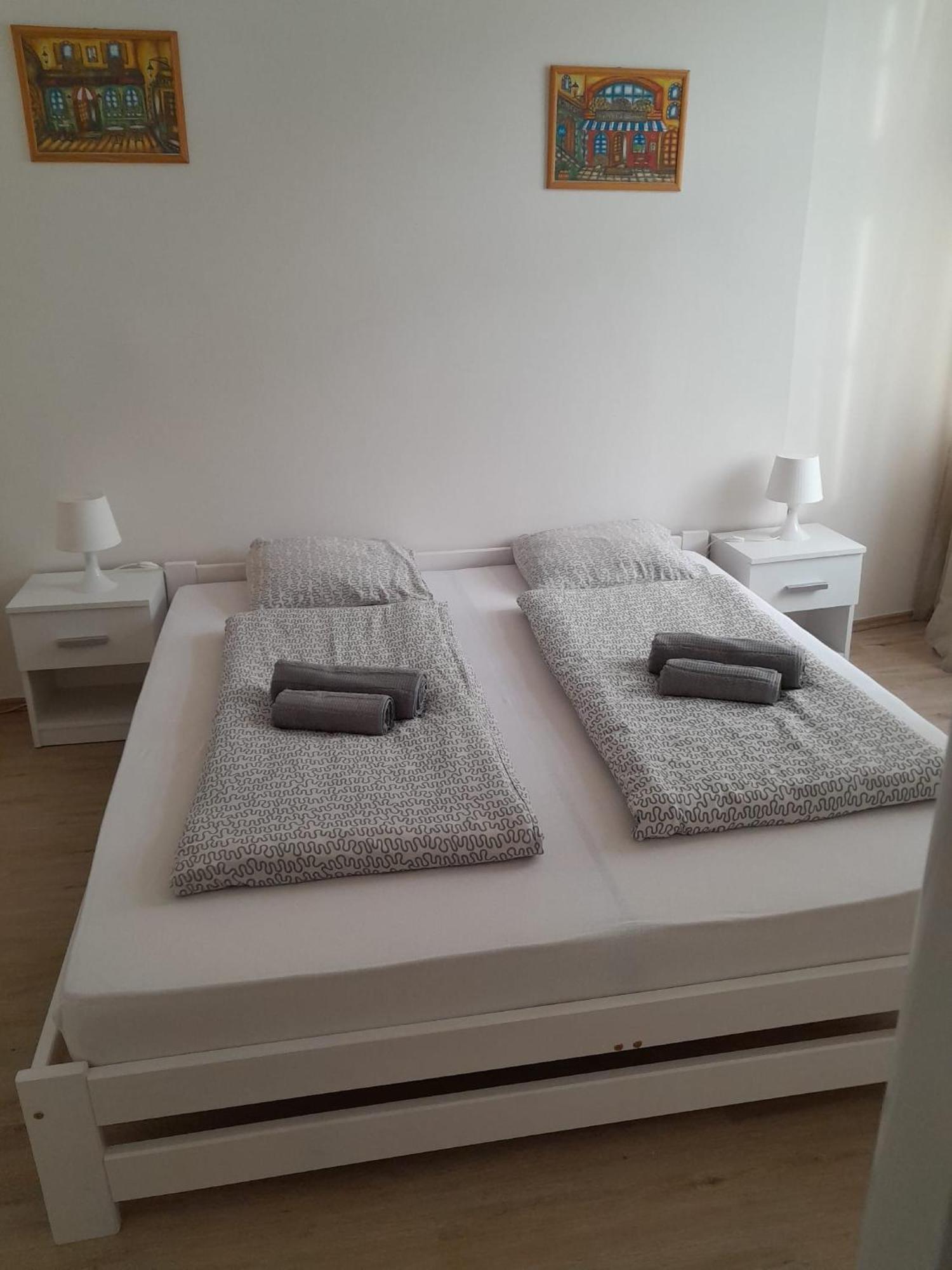 Lubert Apartmany S.R.O Prag Dış mekan fotoğraf
