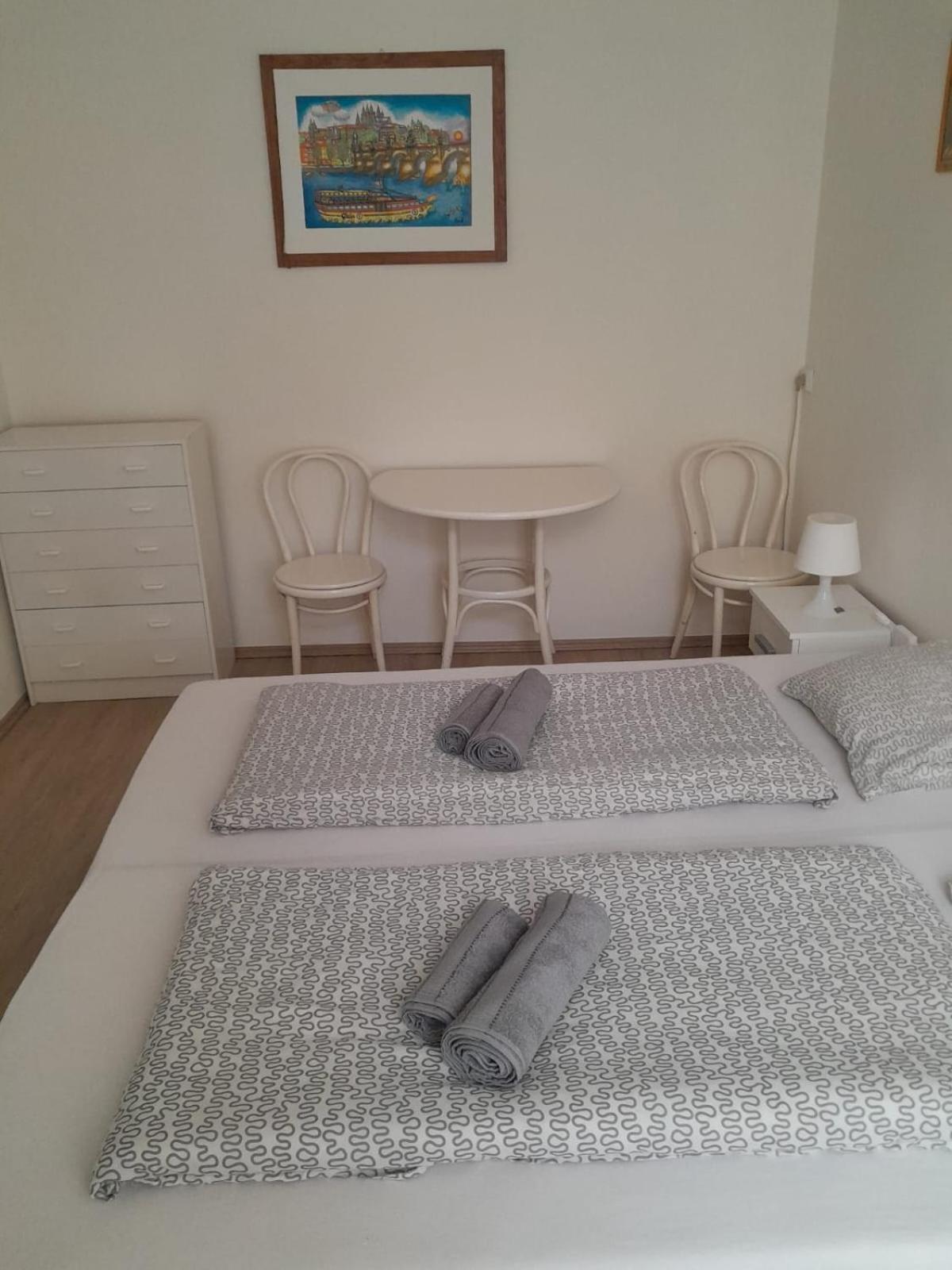 Lubert Apartmany S.R.O Prag Dış mekan fotoğraf