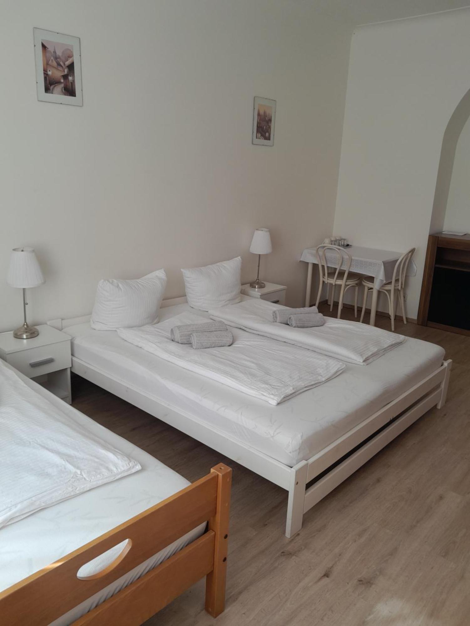 Lubert Apartmany S.R.O Prag Dış mekan fotoğraf